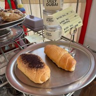 Uglydough sukumvit 11 สุขุมวิท11