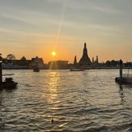 Rongros ถนนมหาราช