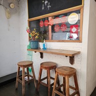 หน้าร้าน Thai Niyom Cuisine