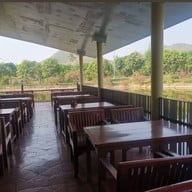 ภูผาผึ้งรีสอร์ท