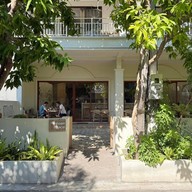 LS' Kitchen  李氏茶餐廳