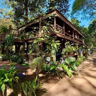 Brownie Steak & Bakery -