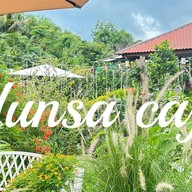 Hunsa cafe (หรรษา คาเฟ่ บ้านหลุม)