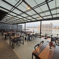 Madoo Bar by Rimkhong