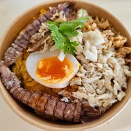 ทะเลบ้านเราซีฟู้ด ข้าวหน้าโคตรปู ข้าวไข่ข้นปู ข้าวคลุกพริกเกลือสูตรจันท์ กระเพราปู