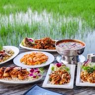 มายาวี ซีฟู้ด - อาหารไทย จีน ส้มตำ ยำแซ่บ กุ้ง หอย ปลาหมึก ปู ปลาเป็นๆ