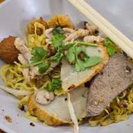 ก๋วยเตี๋ยวเรือน้าชู ตลาดหลังกระทรวงการคลัง