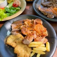 Brownie Steak & Bakery -