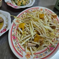 ต้มยำ /ตามสั่ง ทุกอย่าง 40 ปากซอยท่าดินแดง 10