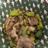 เมนูของร้าน ก๋วยเตี๋ยวเรือน้าชู ตลาดหลังกระทรวงการคลัง