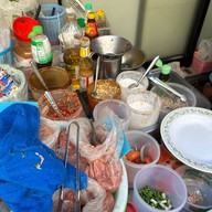 อาหารตามสั่ง ซอยลือชา