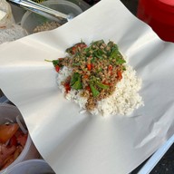 อาหารตามสั่ง ซอยลือชา