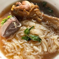 ก๋วยเตี๋ยวไก่ราชวัตร สาขา ตรงข้ามกรมสรรพสามิต (สาขา 2)  ตรงข้ามกรมสรรพสามิต