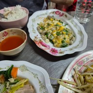 ต้มยำ /ตามสั่ง ทุกอย่าง 40 ปากซอยท่าดินแดง 10