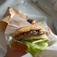 เมนูของร้าน The Burgest