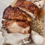ไก่ย่างหั่นมาชิ้นใหญ่
