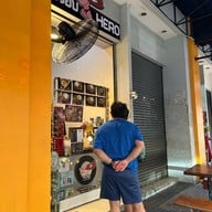 หมูกรอบ HERO The Season Mall สนามเป้า