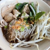 เมนูของร้าน ก๋วยเตี๋ยวเรือปทุม 1