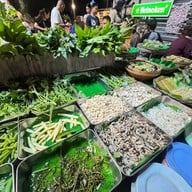 ขนมจีนชื่นอุรา ตลาดหัวมุม