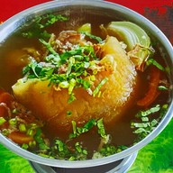 เตี๋ยวตุ๋น โคตรเนื้อ{ حلال } by คุ้มอาดัม ปั๊มน้ำมันบางจาก บ้านเก่า-พานทอง