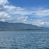 บรรยากาศ Lake Toba, North Sumatra