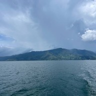 บรรยากาศ Lake Toba, North Sumatra
