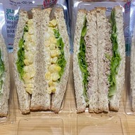 Sandwich by Som-O แซนวิชไส้สด&แซนวิชโบราณ