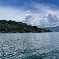 บรรยากาศ Lake Toba, North Sumatra