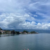 บรรยากาศ Lake Toba, North Sumatra
