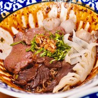 ก๋วยเตี๋ยวเรือ นายร้อย ก๋วยเตี๋ยวเรือนายร้อย (โครงการ Airport Avenue)