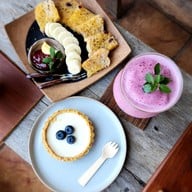 ใครขายไข่ไก่ Egg Sell By Who Art&craft Cafe‘ (slow Bar)