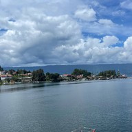 บรรยากาศ Lake Toba, North Sumatra