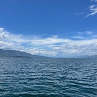บรรยากาศ Lake Toba, North Sumatra