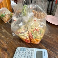 ร้านลาบเป็ดอุบล สาขา 2 ถนนประดิพัทธ์ ( ตรงข้ามซอยประดิพัทธ์ 23) พญาไท