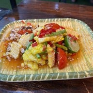 เต๋อตำยำระเบิด ตลาดทรัพย์ทองคำ