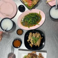 เมนูของร้าน ราชาข้าวต้ม ผักบุ้งลอยฟ้า ซีฟู้ด พัทยาสาย 2