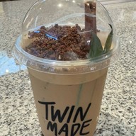 Twinmade Specialty Coffee & Bakery Fashion Island