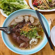 เมนูของร้าน ข้าวเปียกเส้นเวียงจันทน์ ถนนวัฒนานุวงศ์