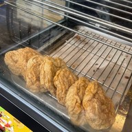 ทอดมันกวางตุ้งสีนวล บางรัก