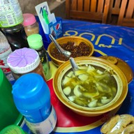 น้ำเงี้ยวหม้อดินป้าอี๊ด หนองบัว