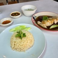 สุขสมบูรณ์ข้าวมันไก่