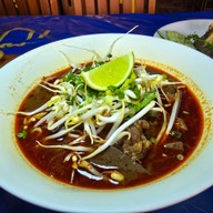 น้ำเงี้ยวหม้อดินป้าอี๊ด หนองบัว