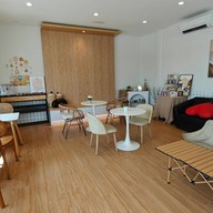 53 Haus Coffee & Eatery