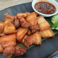 ต๋องเต็มโต๊ะ โครงการบีไฮฟ์ เมืองทองธานี