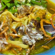 ข้าวซอยแม่ฟอง