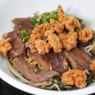 โกกิก๋วยเตี๋ยวเนื้อ (Koki Beef Noodle) สันติธรรม