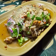 ยำรสเด็ด เซนต์หลุยส์