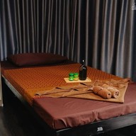 ช่างนวด และ ช่างเล็บ 1