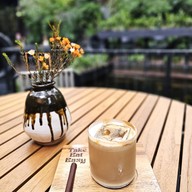เมนูของร้าน Take eat easy YENAKAT