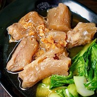 โกกิก๋วยเตี๋ยวเนื้อ (Koki Beef Noodle) สันติธรรม